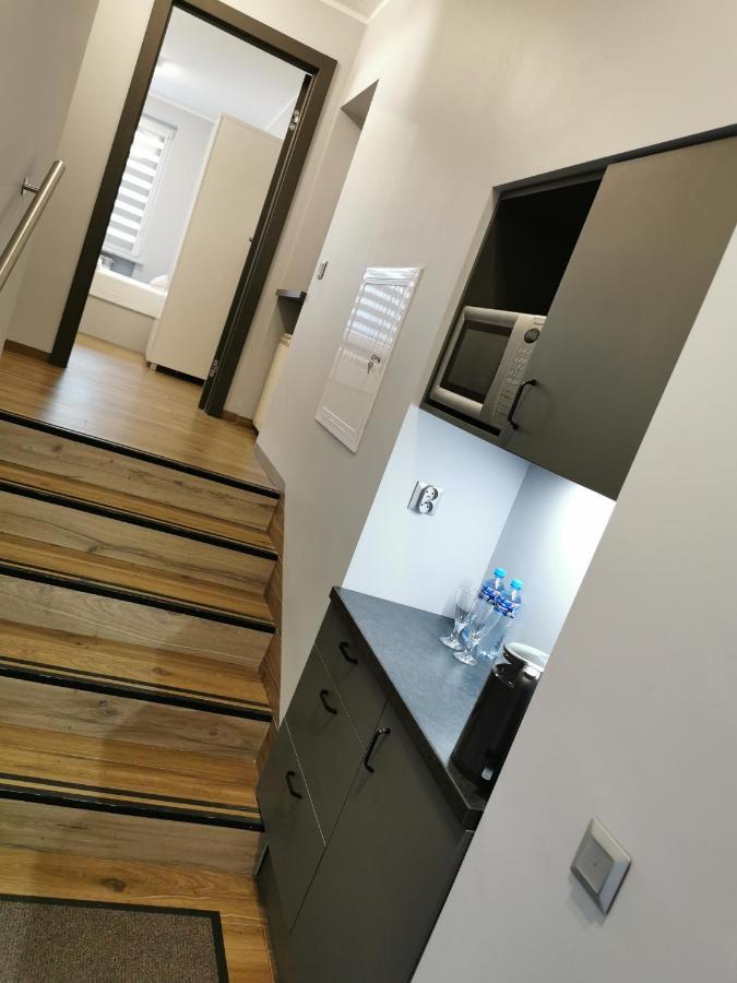 10 Bed And Breakfast Познан Екстериор снимка